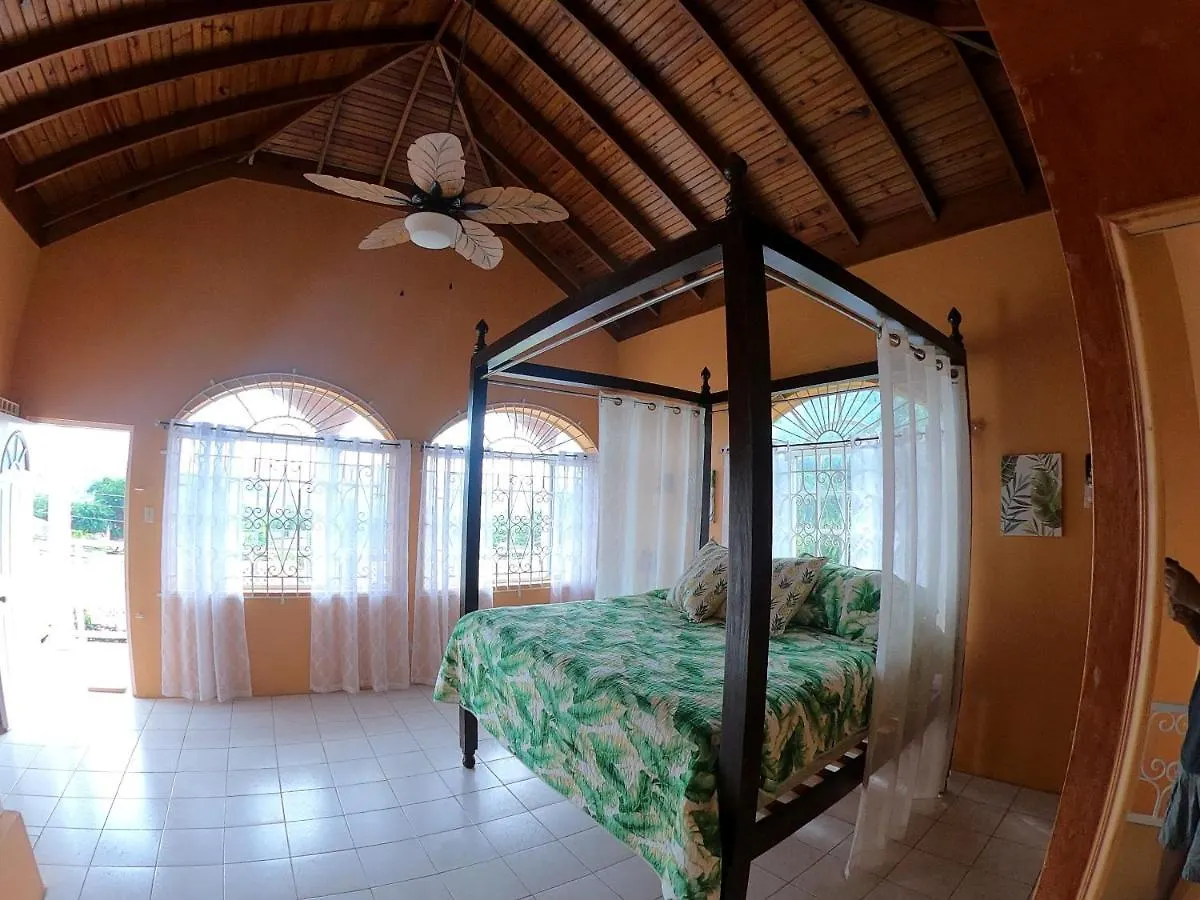 Montego Bay Villa With Mountain View 0*, Montego Bay
