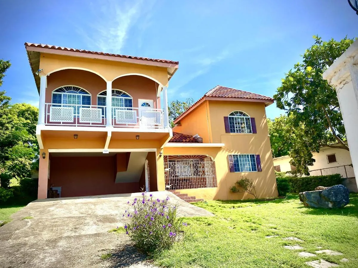 Montego Bay Villa With Mountain View 0*, Montego Bay