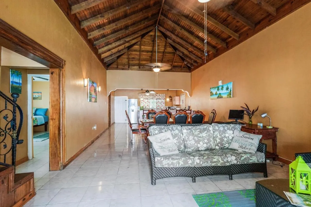 Montego Bay Villa With Mountain View Giamaica